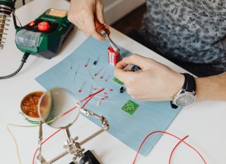 Common Electrical Repairs and How to Tackle Them Safely